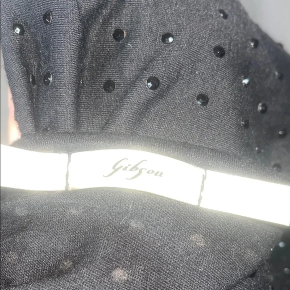Gibson Black rhinestone V-Neck Top - Picture 4 of 4